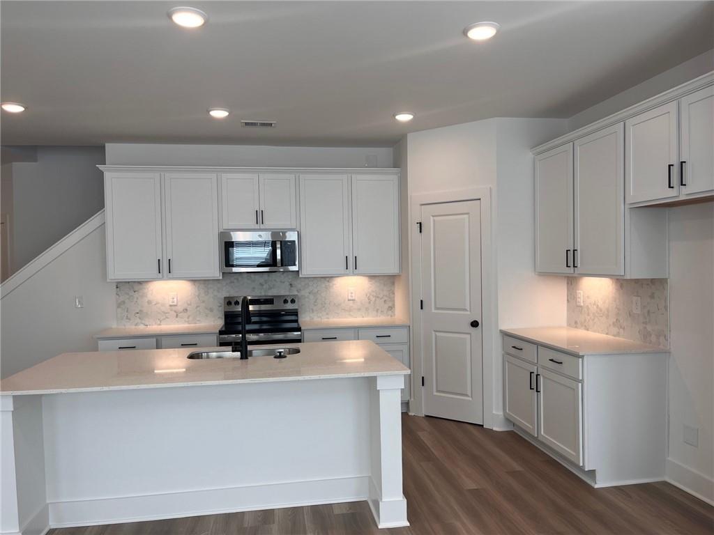 3116 Marbella Circle 8