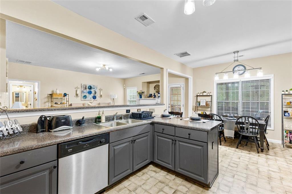100 Lantana Drive, Locust Grove, Georgia image 6