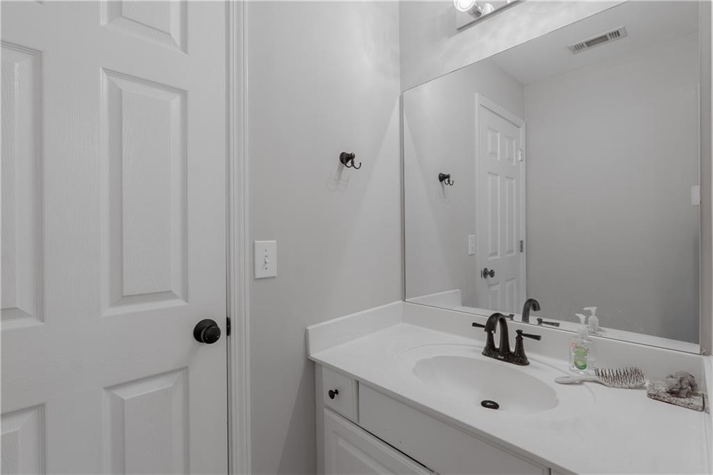 3655 Brisbane Drive, Marietta, Georgia image 24