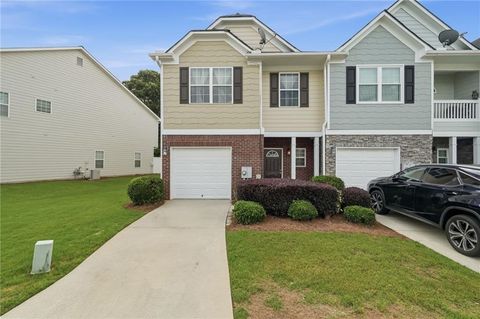 Townhouse For Sale - 2150 Burns View Lane<br/> Lawrenceville, GA 30044