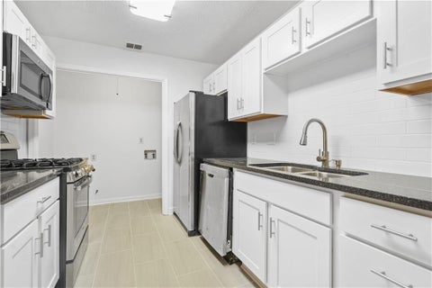 Condo For Rent - 901 Gettysburg Place<br/> Atlanta, GA 30350