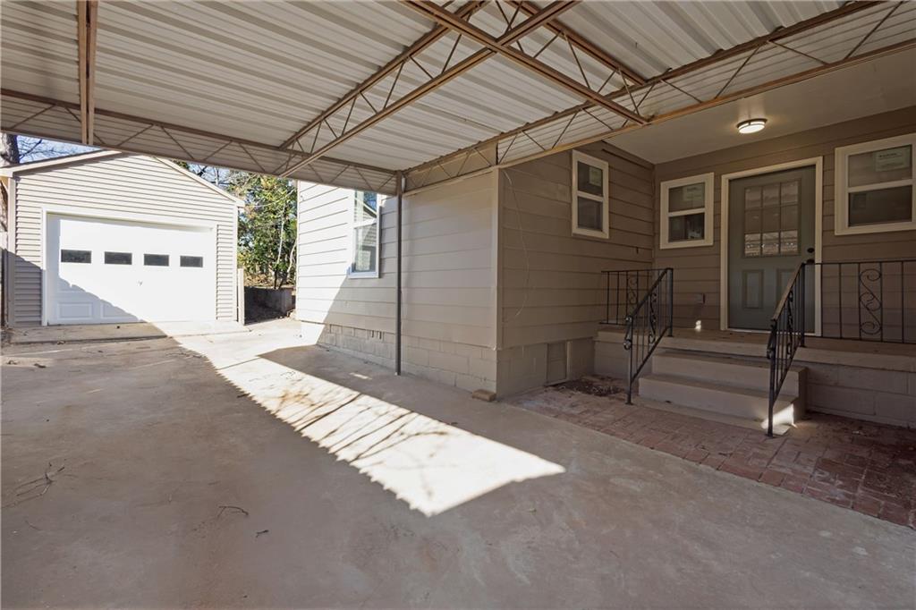 1395 Winburn Drive, East Point, Georgia image 3