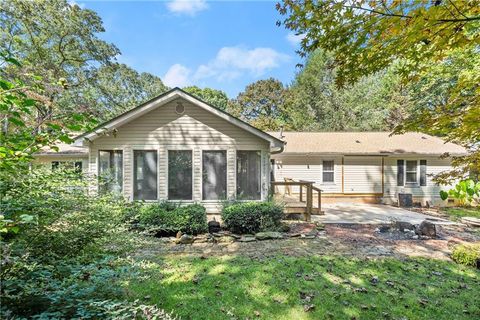 A home in Dawsonville