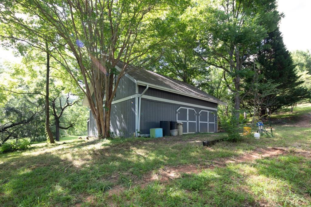932 Woodland Lane