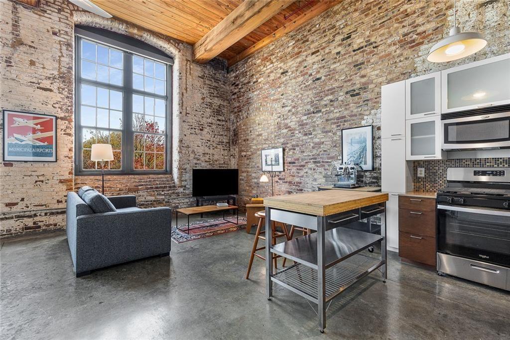 170 Boulevard SE H301