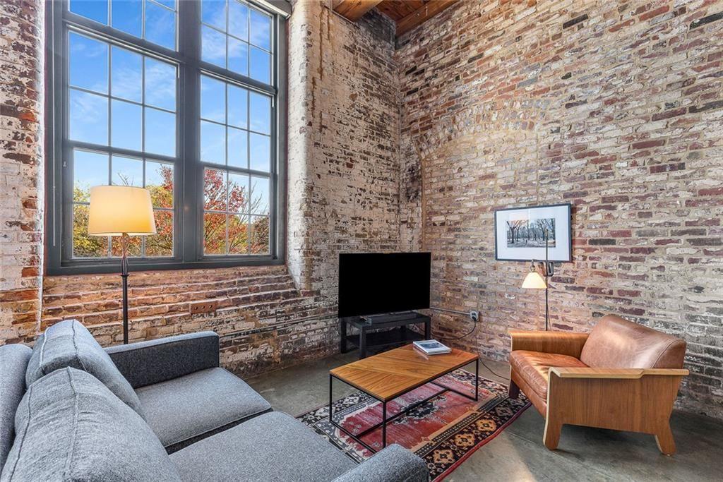 170 Boulevard SE H301