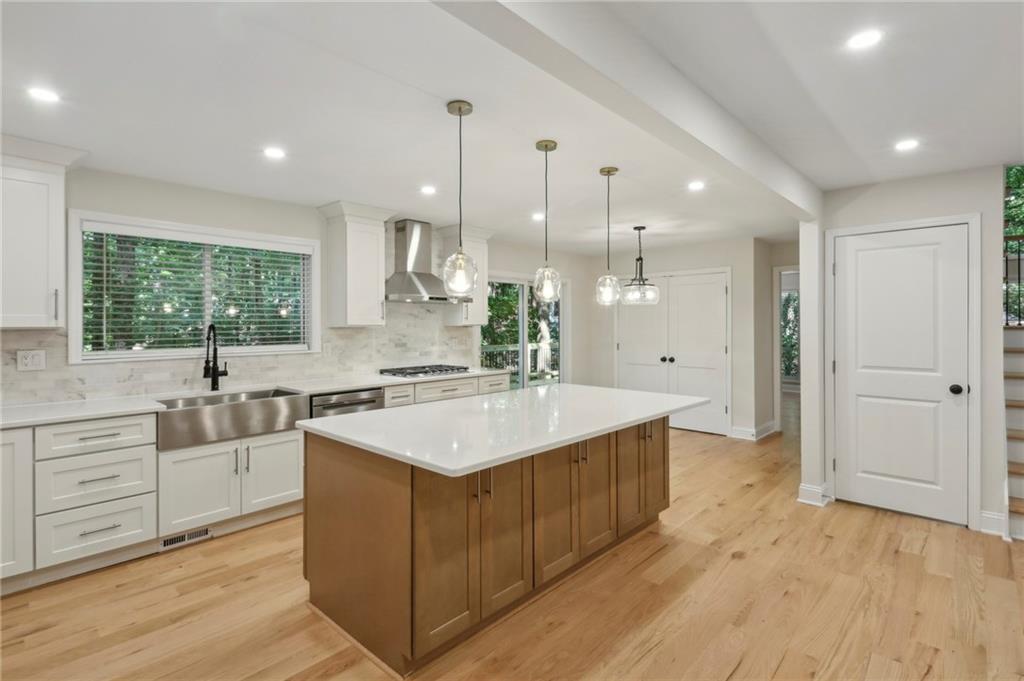 545 Woodman Place