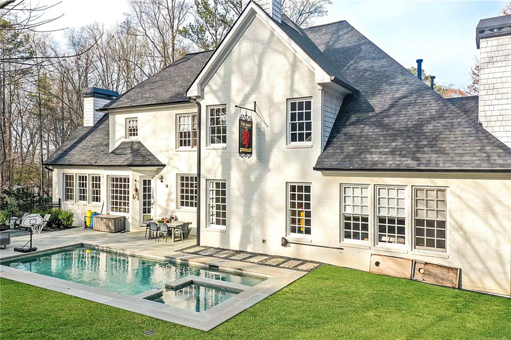 3870 Powers Ferry Road NW