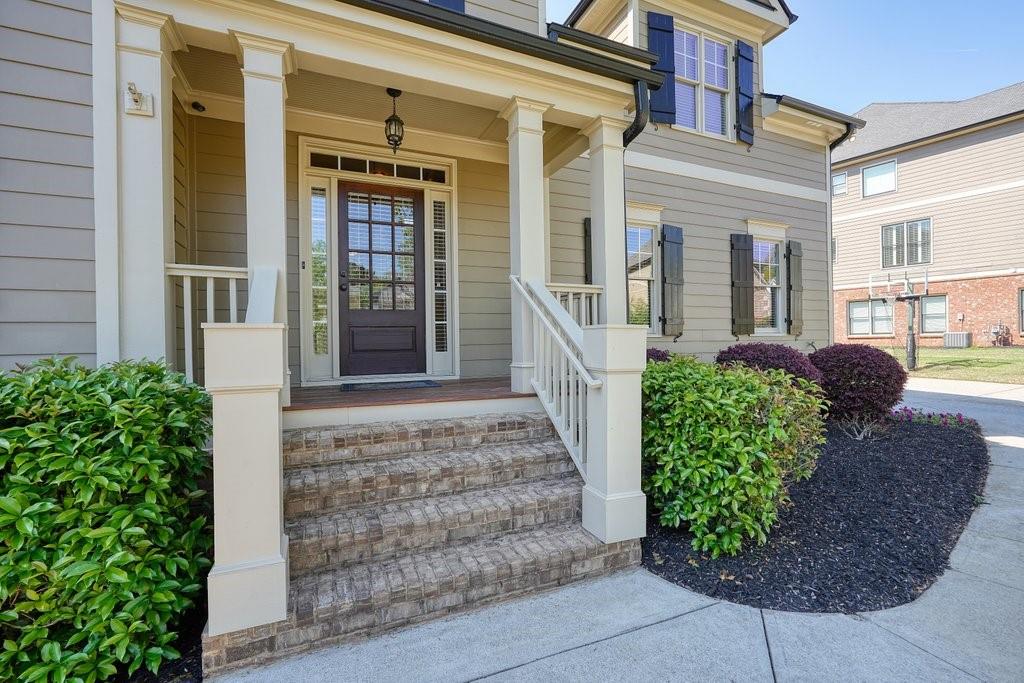 302 Grant Court