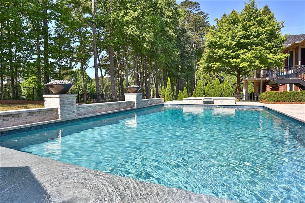 7415 Laurel Oak Drive