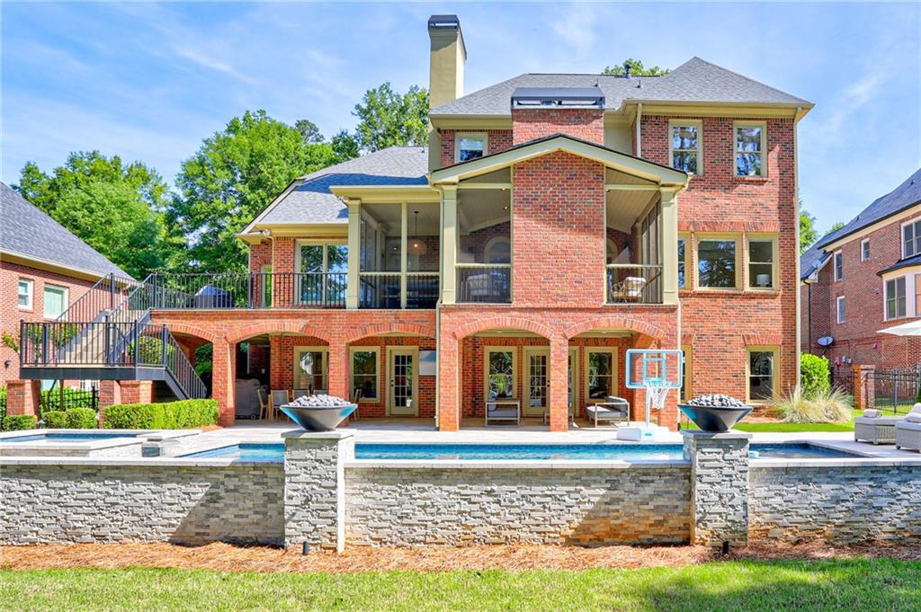 7415 Laurel Oak Drive