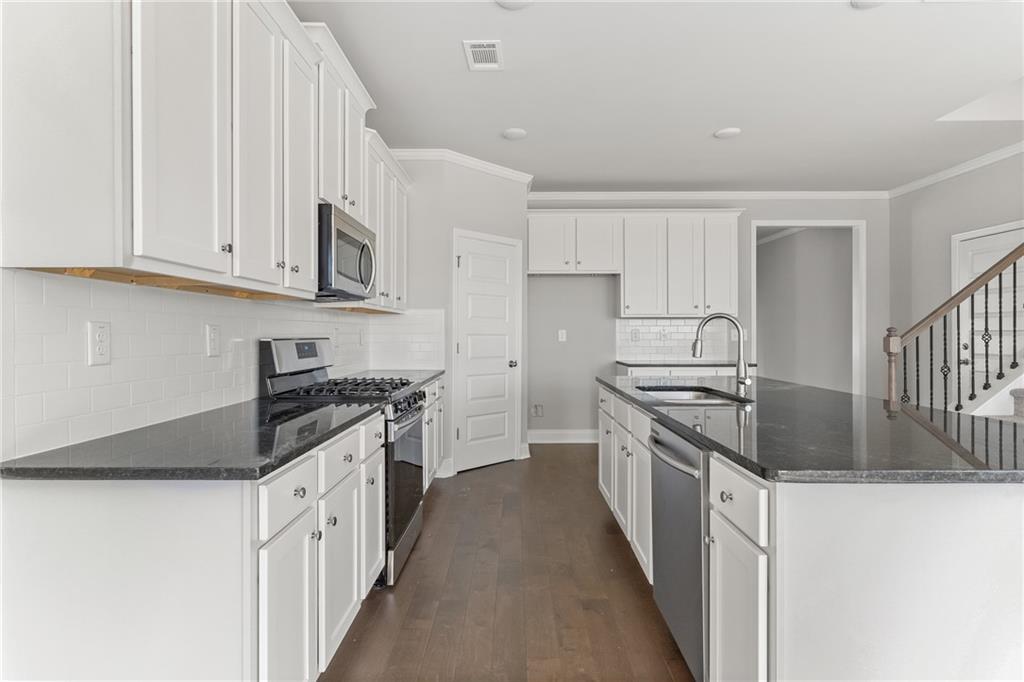 7244 Millbrae Walk, Flowery Branch, Georgia image 9