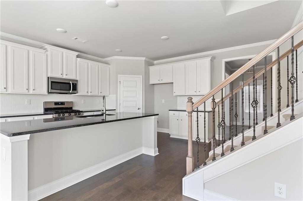 7244 Millbrae Walk, Flowery Branch, Georgia image 8