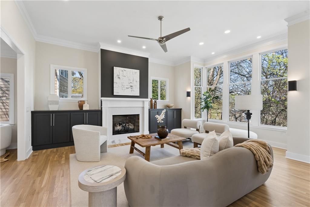 556 Greenwood Avenue NE