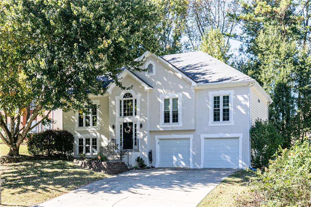 163 Clubhouse Drive NW