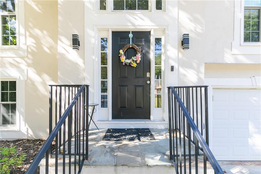 163 Clubhouse Drive NW