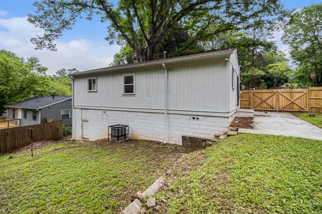 1130 Rebel Forest Drive, Atlanta, Georgia image 21