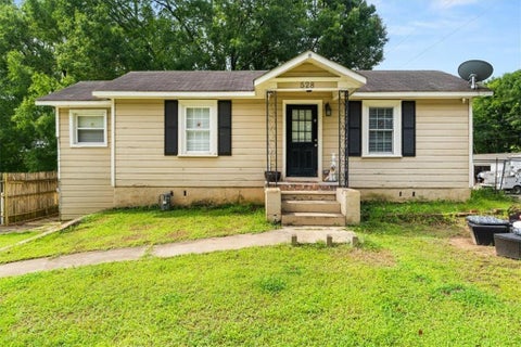 Homes For Sale - 528 Washington Avenue<br/> Cobb County, Marietta, GA 30060