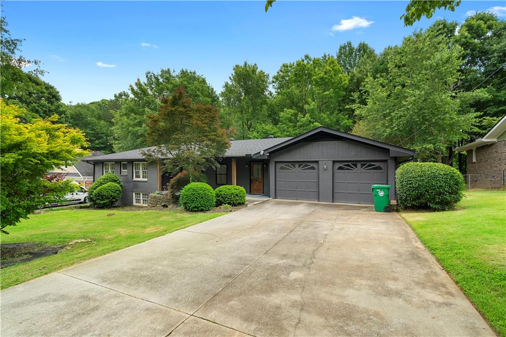 2661 Fleur De Lis Place