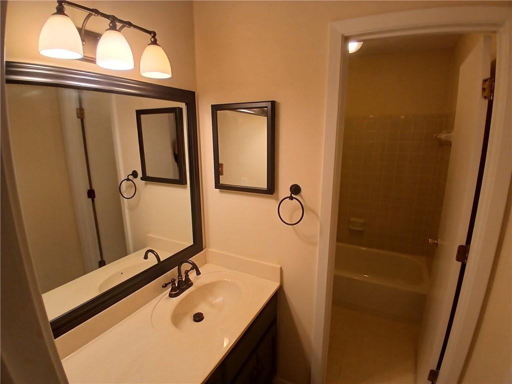 3011 Canyon Point Circle, Roswell, Georgia image 14