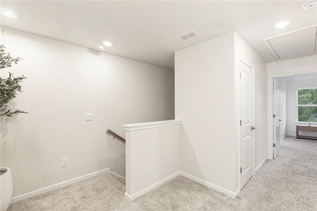 1704 Hyssop Boulevard, Smyrna, Georgia image 9