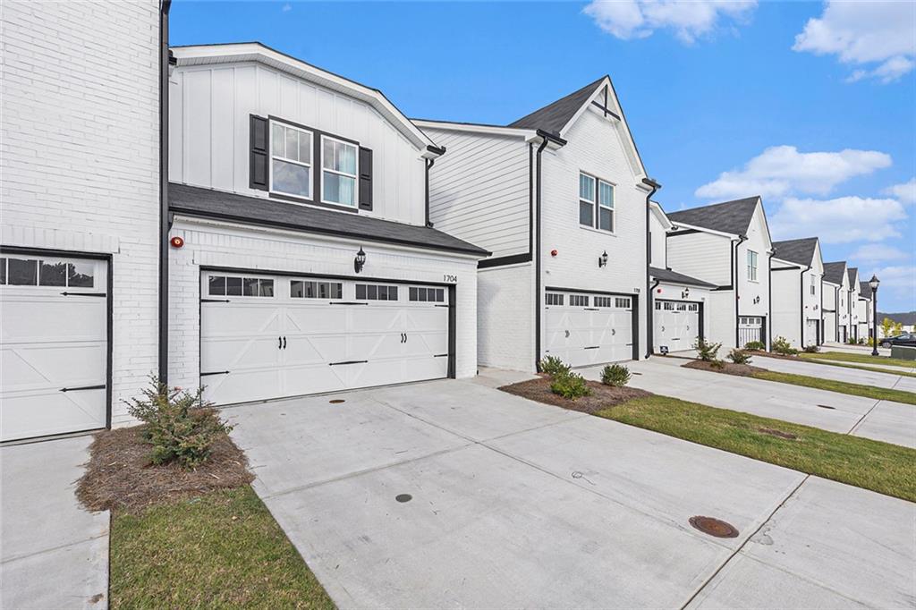 1704 Hyssop Boulevard, Smyrna, Georgia image 4