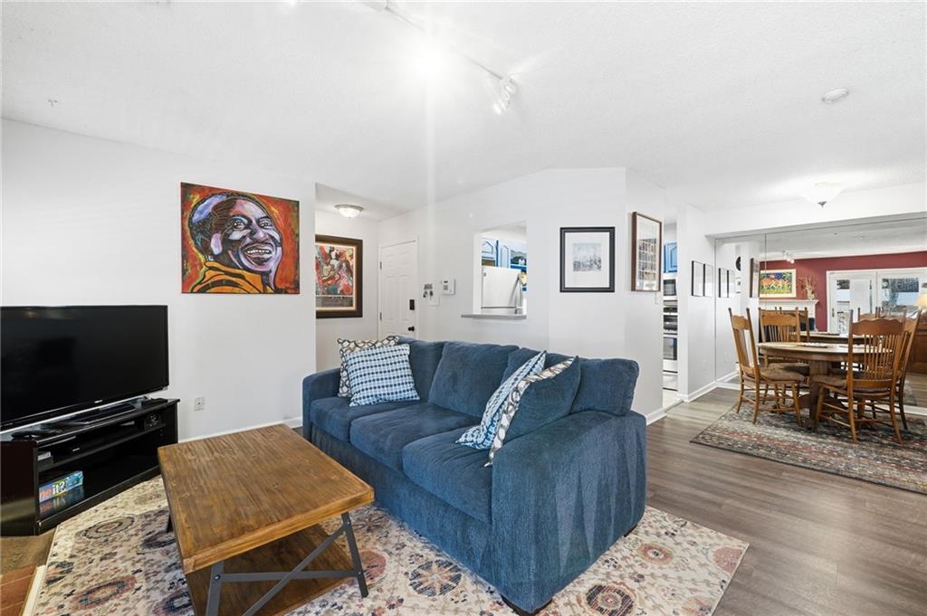 672 Mcgill Place NE 672