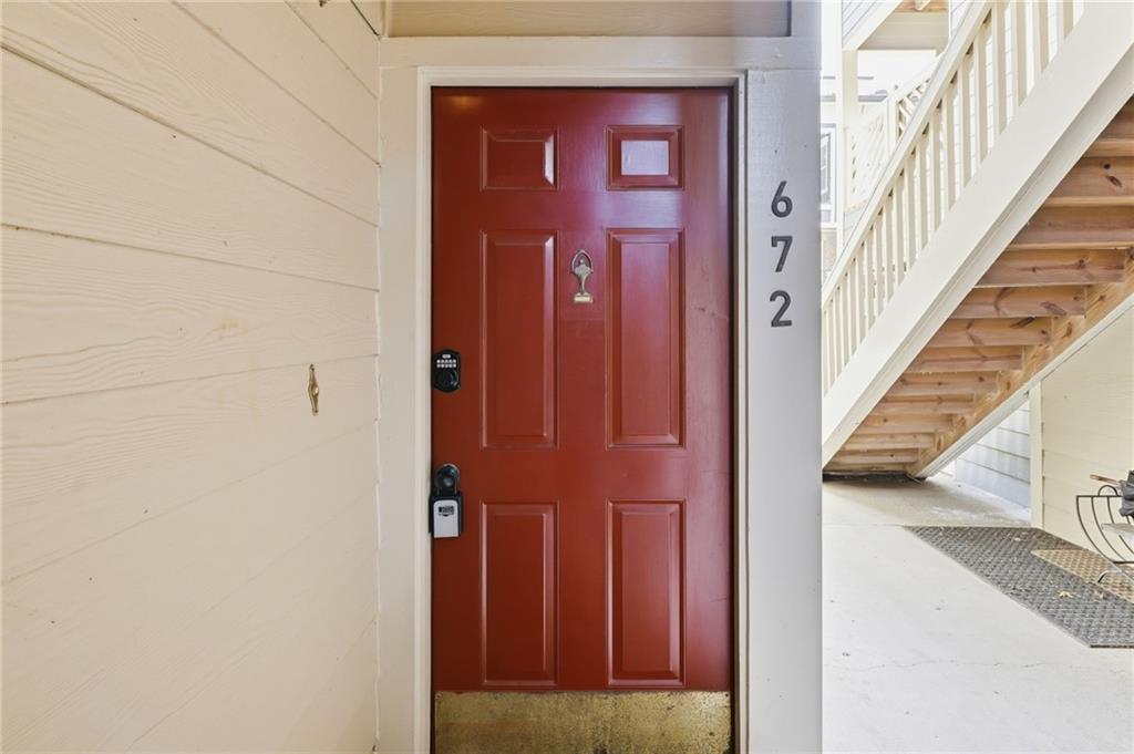 672 Mcgill Place NE 672