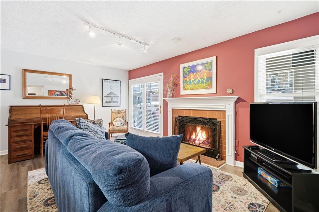 672 Mcgill Place NE 672