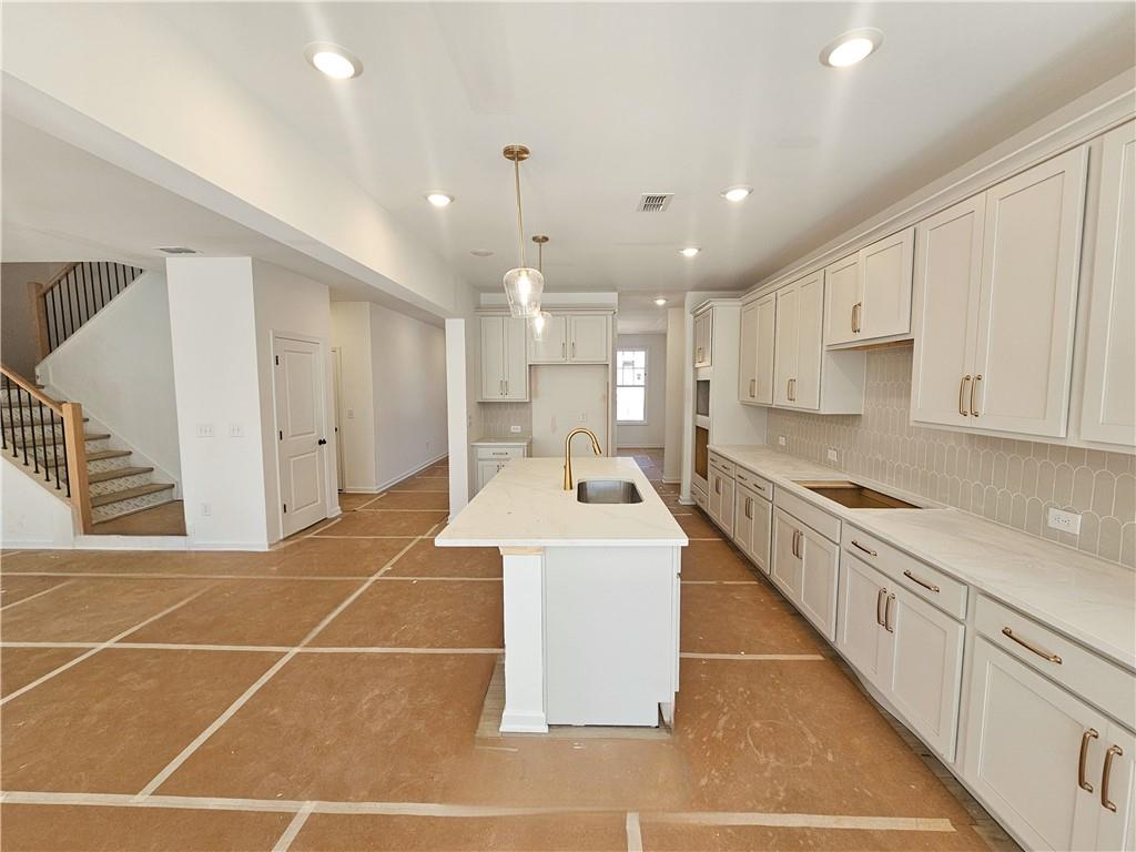 240 Silverleaf Trail