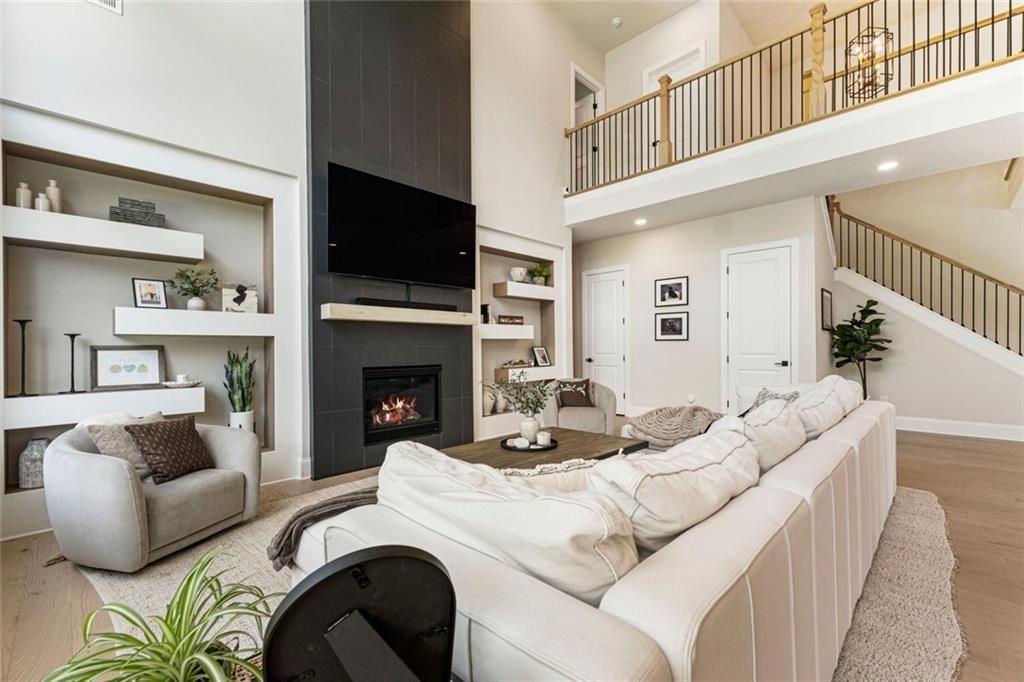 HOLLY FARM PH 1B - Residential