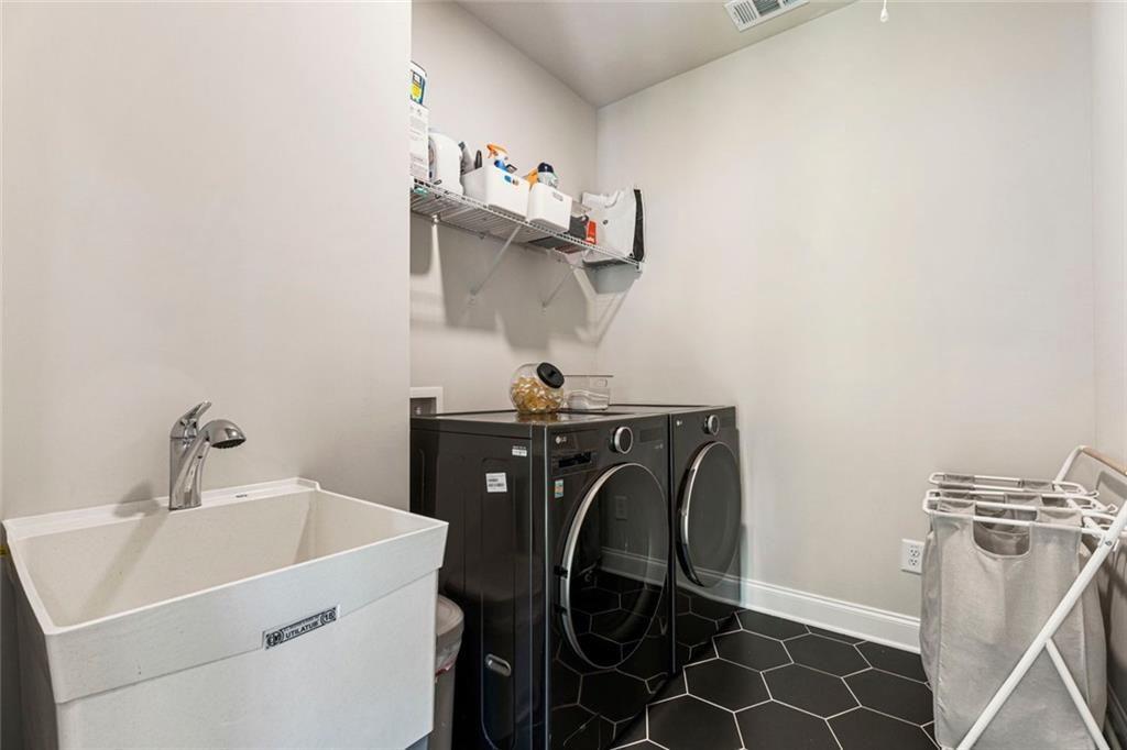 HOLLY FARM PH 1B - Residential