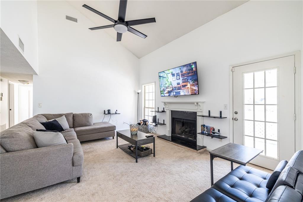 4460 Pineridge Circle