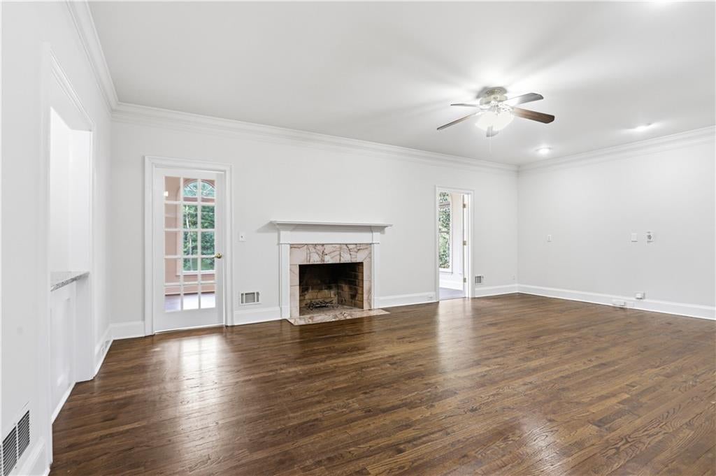 1102 Timber Glen Court SW