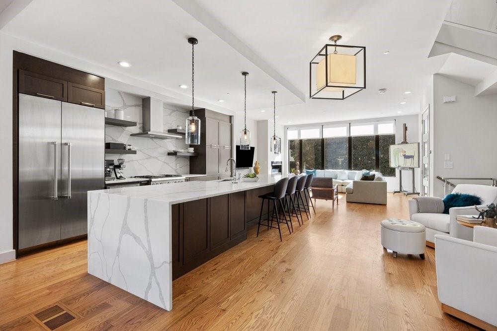 912 Lenox Boulevard NE