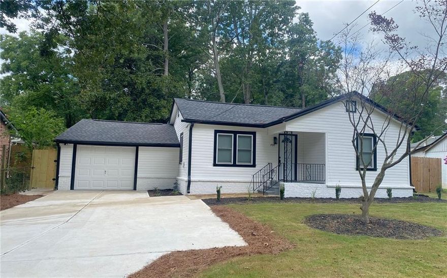 Welcome to this beautifully renovated ranch-style home in the heart of Marietta. Featuring 3 bedrooms and 3 full bathrooms, this property has been thoughtfully updated inside and out. The home offers a single-car garage, a newly built extended driveway, and a brand-new roof for peace of mind.
Inside, you’ll find luxury vinyl plank flooring throughout, tile in all bathrooms, and a stylish quartz countertop kitchen that seamlessly flows into the spacious dining area. New windows that makes the house energy efficient. Every appliance is brand new, making this home move-in ready.
Enjoy the fresh curb appeal with newly planted sod in the front yard, while the large fenced backyard provides an ideal space for play, pets, or outdoor entertaining.
Perfectly situated just minutes from Marietta Square, Dobbins Air Force Base, local parks, Life University, Braves Stadium/Truist Park, shopping, dining, and easy access to the highway, this home truly offers convenience and lifestyle. With no HOA and no rental restrictions, the possibilities are endless.
This property is vacant and on Supra, schedule your showing today before it’s gone!