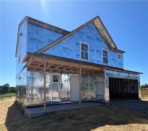 Single Family Residence in Euharlee GA 111 Cherry Glen Way.jpg