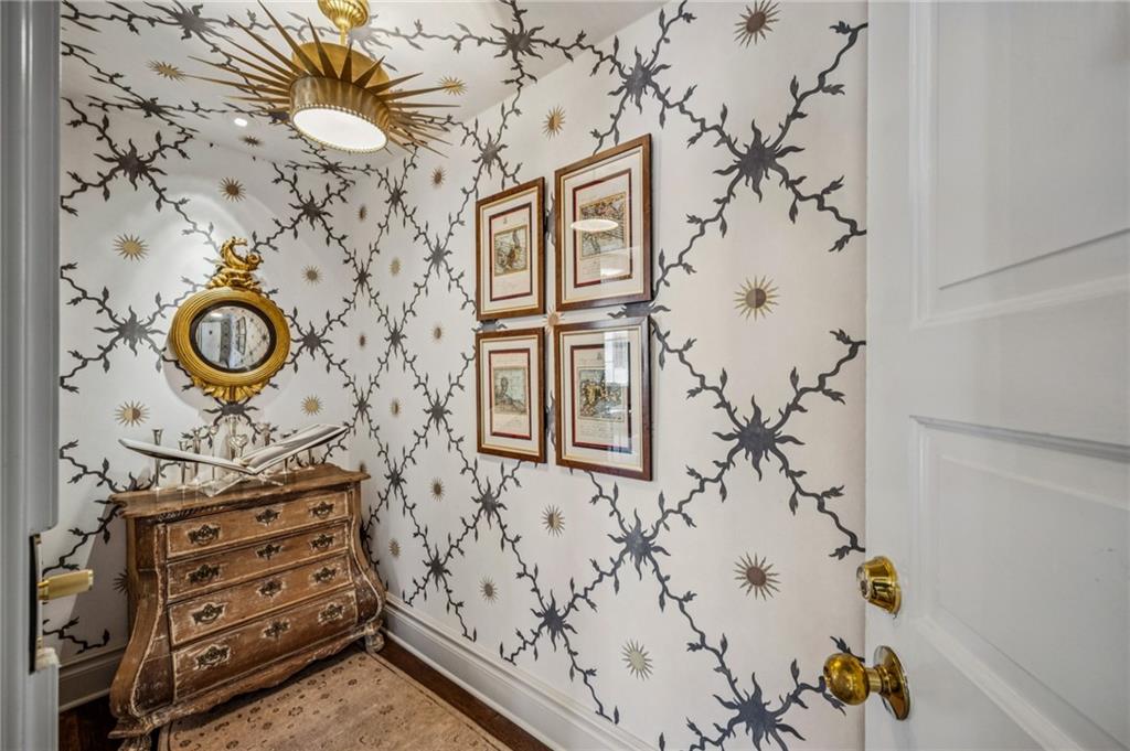 31 Muscogee Avenue NW 6