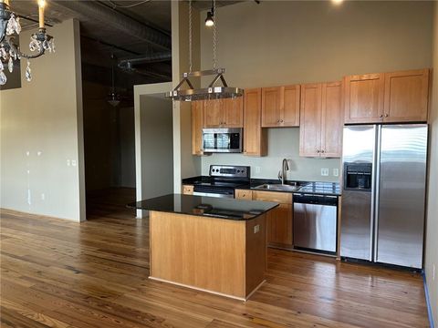 Condo For Rent - 6105 Blue Stone Road #413<br/> Atlanta, GA 30328