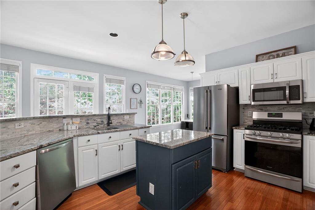 238 Harbor Pointe Drive