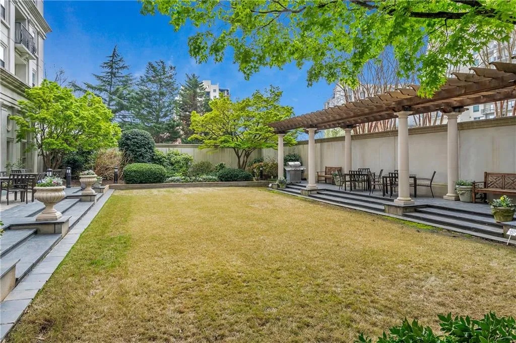 Atlanta, Georgia 30309, United States, 1 Bedroom Bedrooms, ,1 BathroomBathrooms,Residential,Active,99682