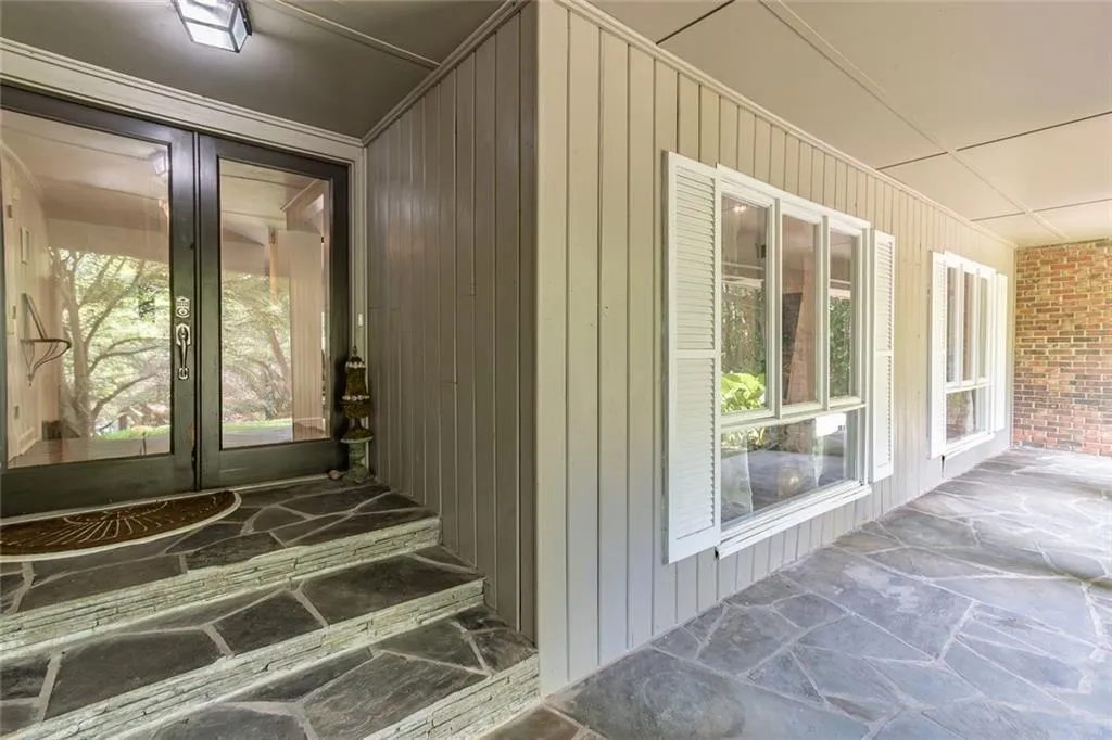 Roswell, Georgia 30048, United States, 3 Bedrooms Bedrooms, ,2 BathroomsBathrooms,Residential,Active,232227