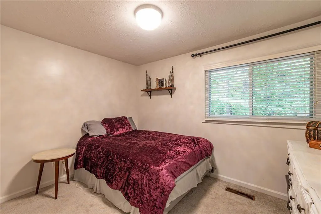 Roswell, Georgia 30048, United States, 3 Bedrooms Bedrooms, ,2 BathroomsBathrooms,Residential,Active,232227