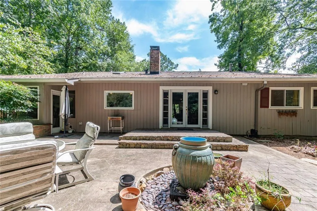 Roswell, Georgia 30048, United States, 3 Bedrooms Bedrooms, ,2 BathroomsBathrooms,Residential,Active,232227