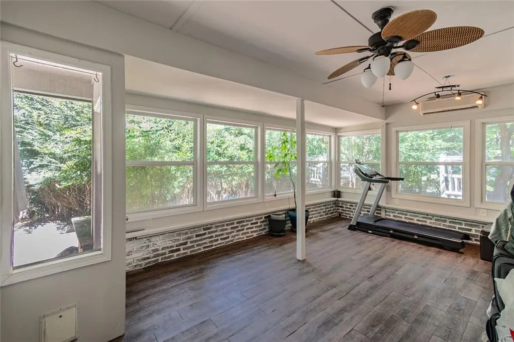 Roswell, Georgia 30048, United States, 3 Bedrooms Bedrooms, ,2 BathroomsBathrooms,Residential,Active,232227