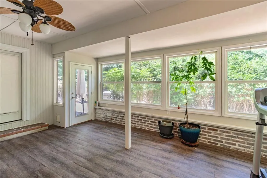 Roswell, Georgia 30048, United States, 3 Bedrooms Bedrooms, ,2 BathroomsBathrooms,Residential,Active,232227