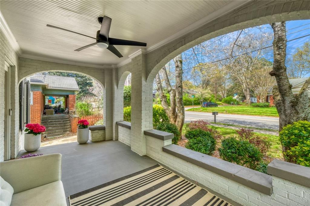 1049 Glenwood Avenue SE