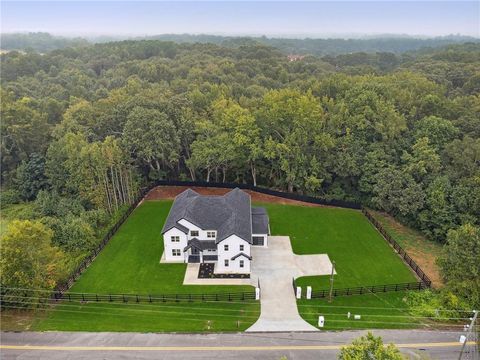 A home in Dacula