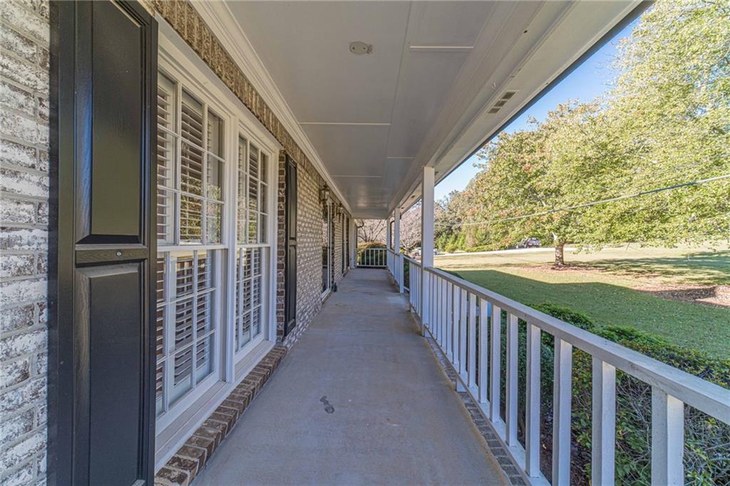 3906 Laurens Lane