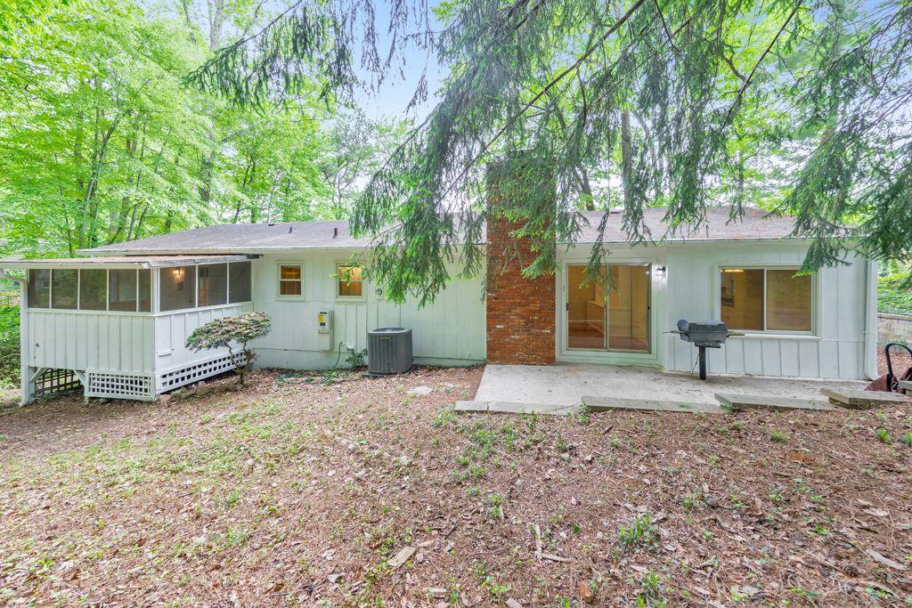1584 Allgood Road, Marietta, Georgia image 37